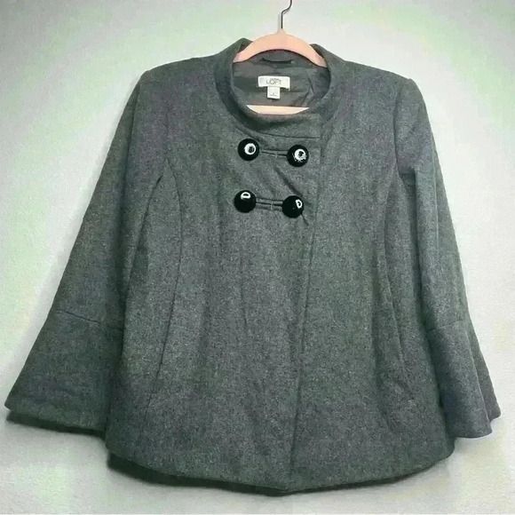 LOFT Jackets & Blazers - Ann Taylor Loft Gray Capelette Sz Small